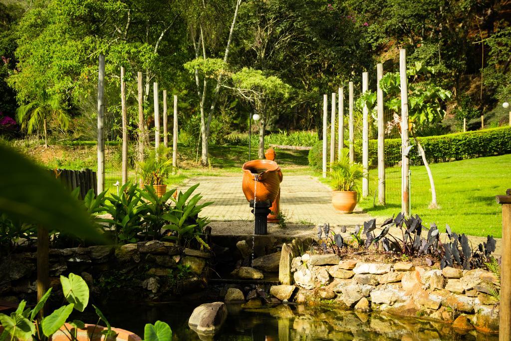Pousada Recanto Dos Beija Flores Monte Alegre do Sul Extérieur photo